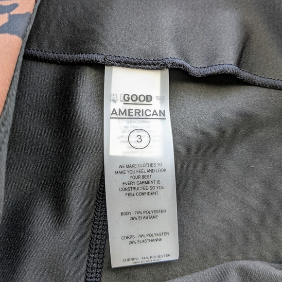 Good American The Electric Feel Print Biker Shorts - Picture 5 of 7